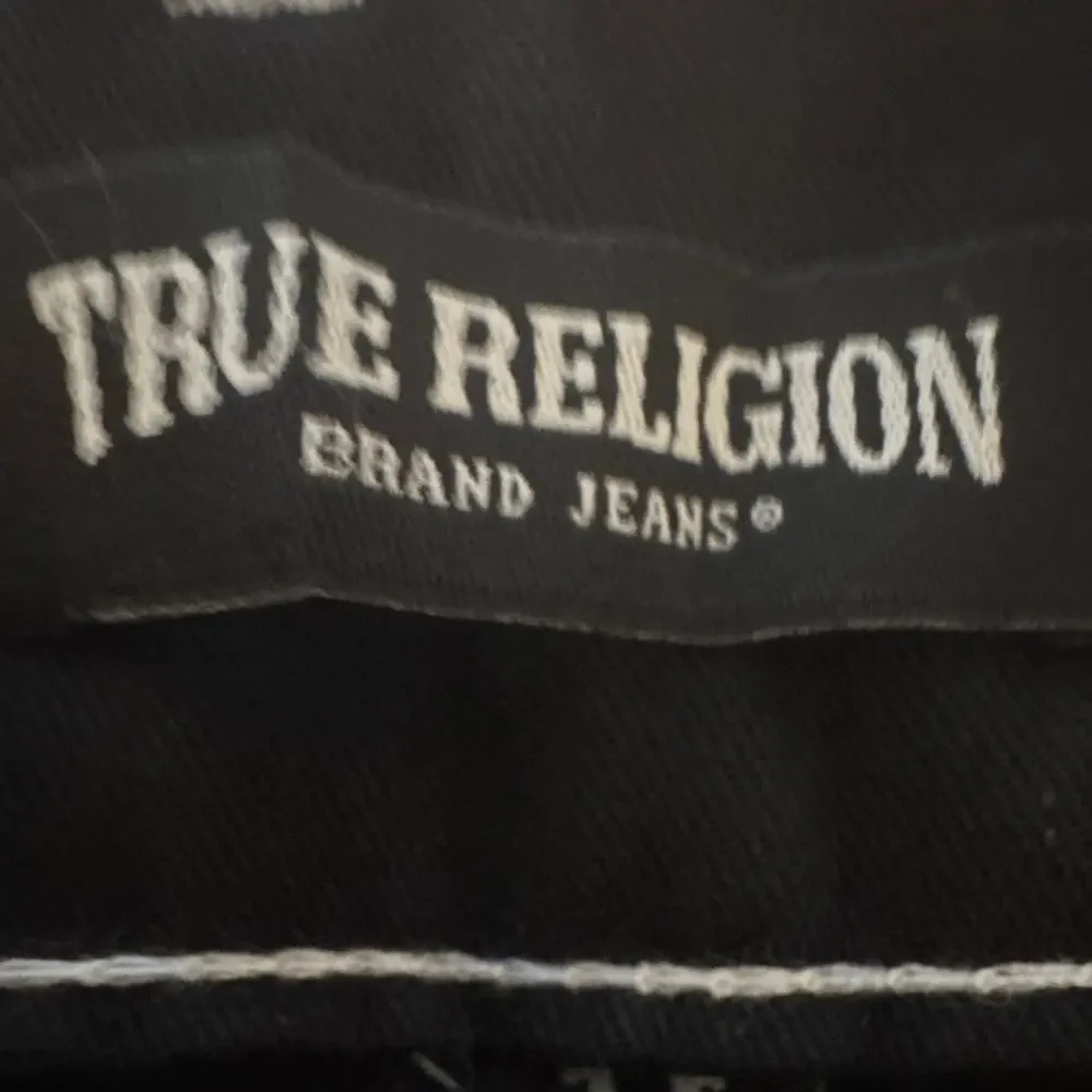 True Religion Men’s Cargo Shorts Black/White Contrast Stitch 701298